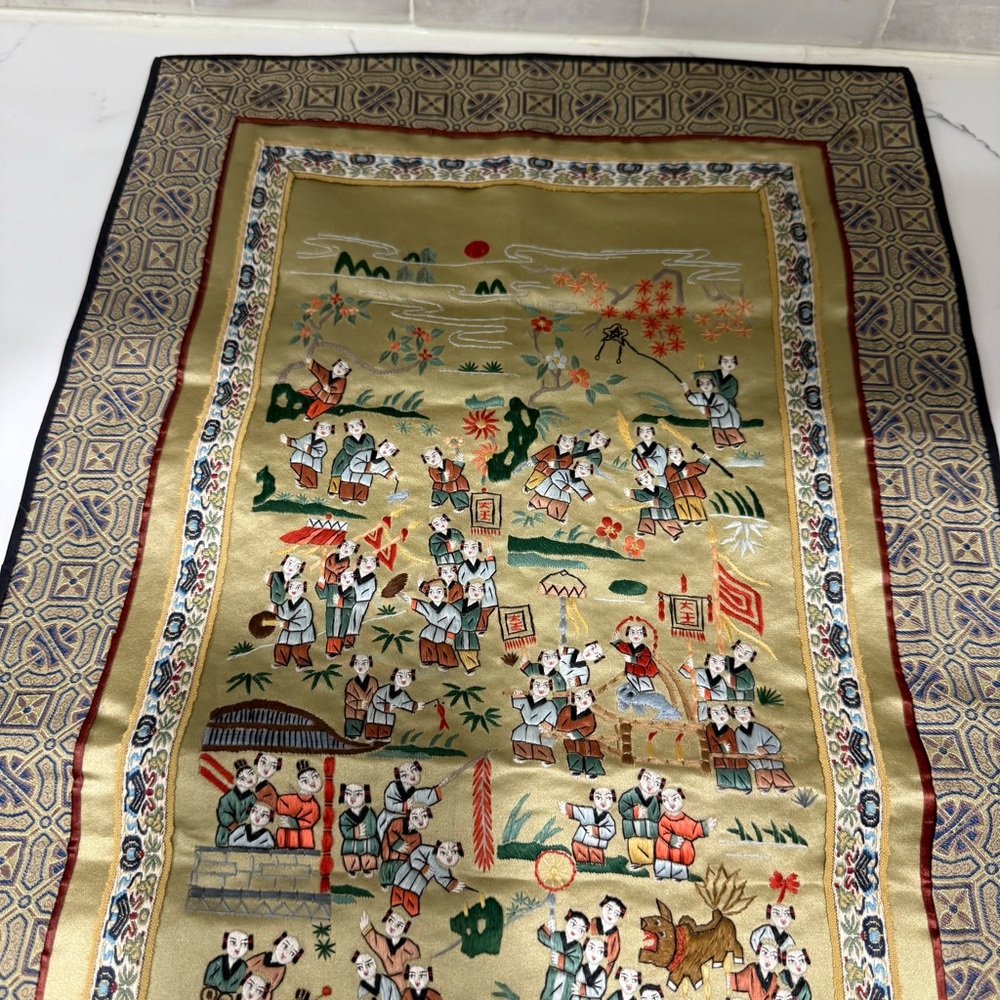 Chinese Embroidered Silk Runner - Picture 2 of 6